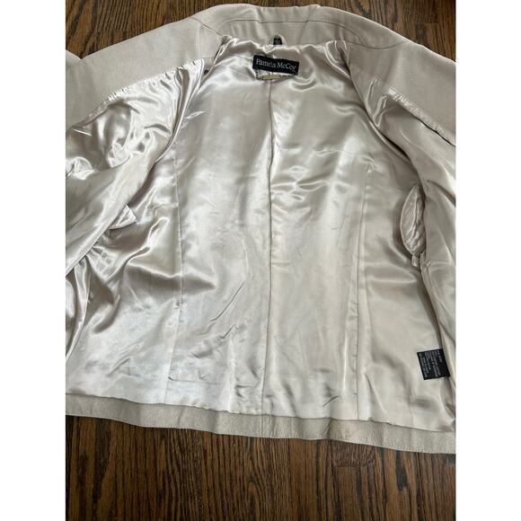 Pamela McCoy 1X Couture Beige Distressed Leather Gold Accents Jacket NWT - Picture 10 of 12
